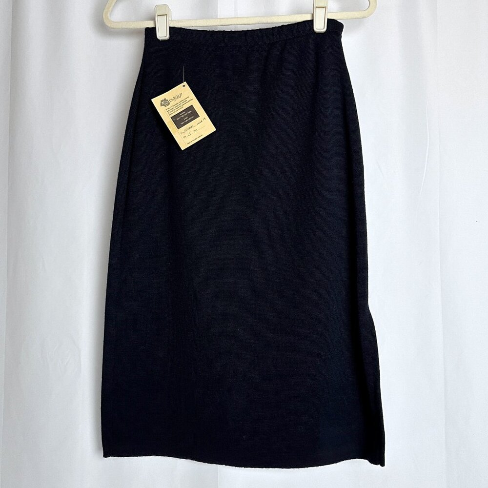 In Wild Norway navy blue wool midi skirt – NWT